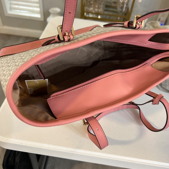 Michael Kors Jet set travel Sm Logo Top Zip Tote Primrose Pink NWT - Picture 8 of 16